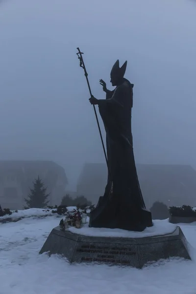 Mount St. Anna, Polen - 4. Februar 2016: Statue von Papst Johannes Paul II. — Stockfoto