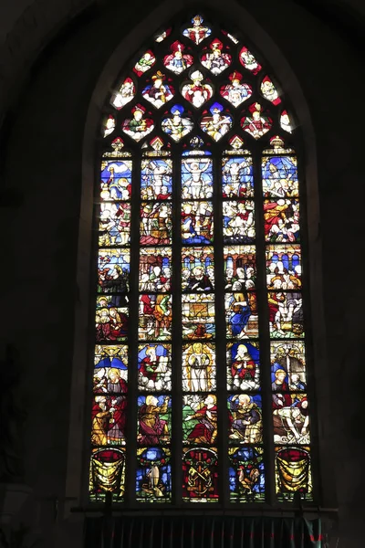 Iffendic, Fransa - 9 Eylül 2016: vitray pencere TH