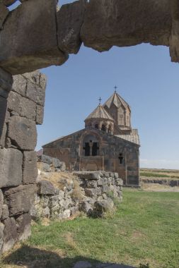 Hovhannavank, Oha Köyü bulunan bir ortaçağ manastır
