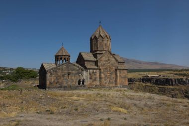 Hovhannavank, Oha Köyü bulunan bir ortaçağ manastır