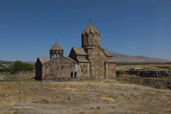 Hovhannavank, een middeleeuws klooster gelegen in het dorp van Oha — Stockfoto