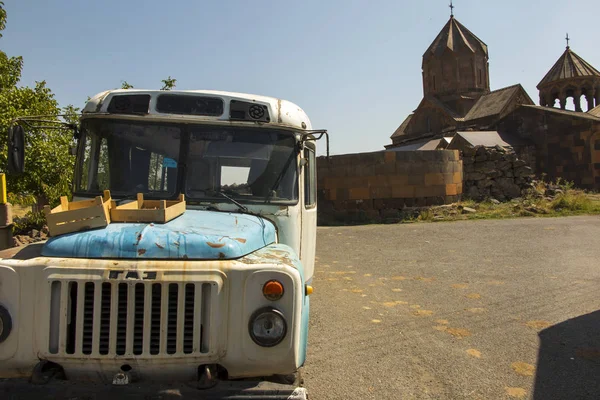 Ohanavan, Arménie, 15 septembre 2017 : Vieux bus à l'ancienne Medie — Photo