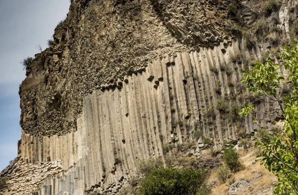 Skał formacji bazaltowych kolumn Symphony kamieni w pobliżu Garni — Zdjęcie stockowe