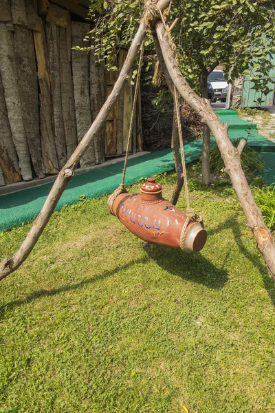 Elementos de pequena arquitetura no jardim armênio — Fotografia de Stock