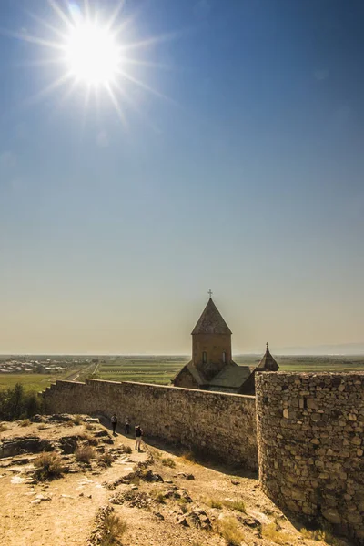 Khor Virap (penjara dalam) adalah sebuah biara Armenia yang terletak — Stok Foto
