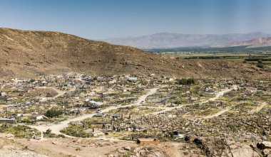 Hillside sonraki manastıra Khor Virap göster