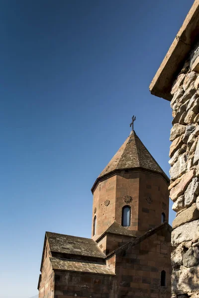 Khor Virap znacznie (głębokie lochu) jest ormiański klasztor znajduje się — Zdjęcie stockowe