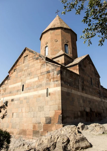 霍尔 Virap (深地牢) 是一个亚美尼亚修道院位于 — 图库照片