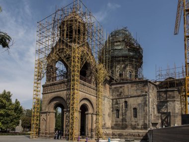 Etchmi, dünyanın en eski katedral Kulesi tamiri