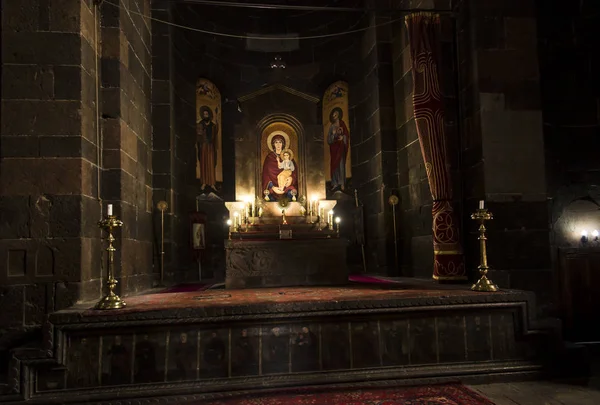 Etchmiadzin, Armenia, September 17, 2017: Interior of Saint Hrip — Stock Photo, Image