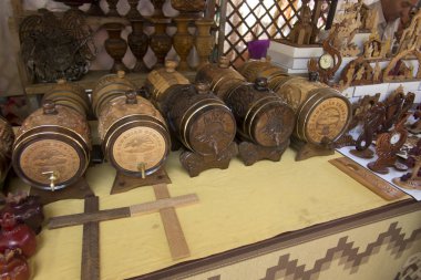 Piyasada alıcı bekleyen Ermeni sembolik hediye ben durak