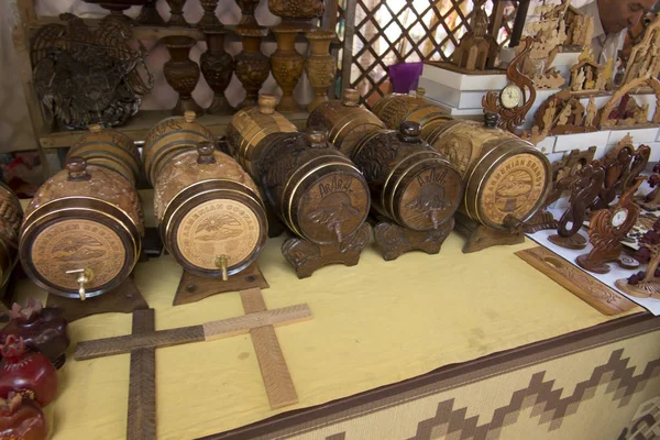 Piyasada alıcı bekleyen Ermeni sembolik hediye ben durak