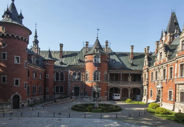 Palácio em Plawniowice - antigo marco na Polônia . — Fotografia de Stock