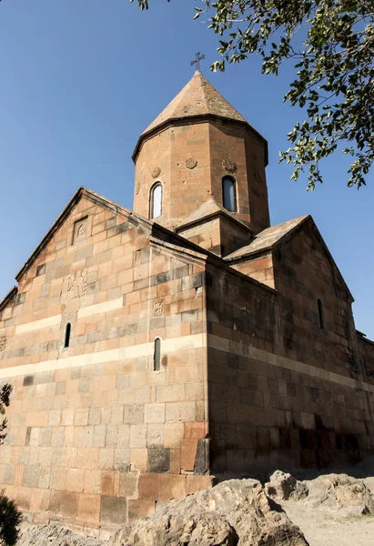 Khor Virap znacznie (głębokie lochu) jest ormiański klasztor znajduje się — Zdjęcie stockowe