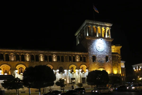 共和国广场在埃里温。政府总部 — 图库照片