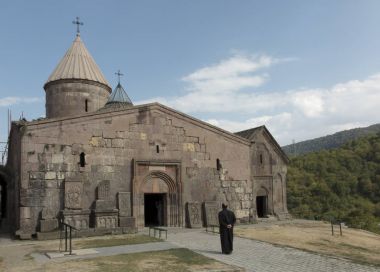 Goshavank Manastırı 1188 kurulmuştur. Yaklaşık 20 bulunduğu 