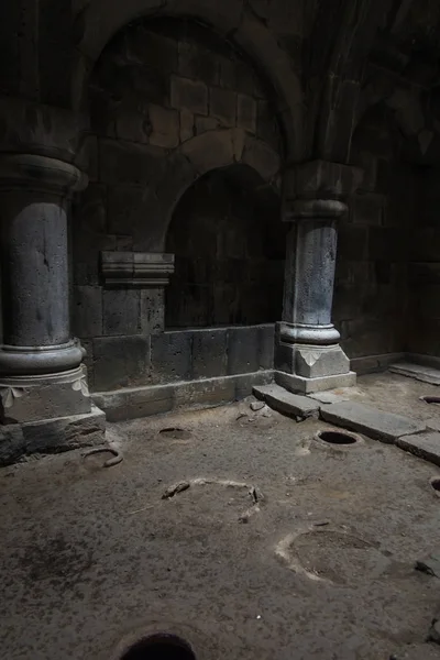 アルメニアのハグパット修道院。所定の位置に床の開口部 — ストック写真