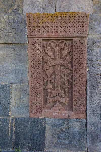 Khachkars, 石十字架在 Sevanavank, 修道院复杂失水 — 图库照片