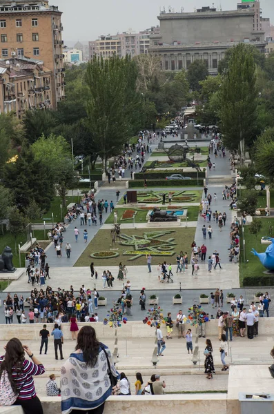 Yerevan, armenien - 21. september 2017: yerevan kaskade und die g — Stockfoto
