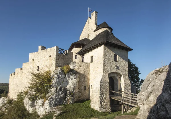 Widok na średniowieczny zamek w Bobolicach — Zdjęcie stockowe