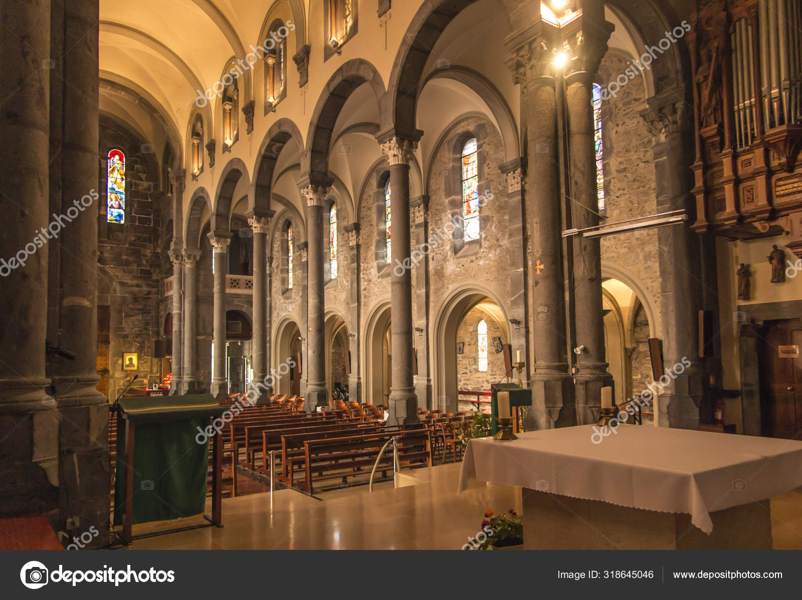 Santuario de la salette fotos de stock, imágenes de Santuario de la salette sin royalties | Depositphotos Santuario de la salette fotos de stock, imágenes de Santuario de la salette sin royalties | Depositphotos