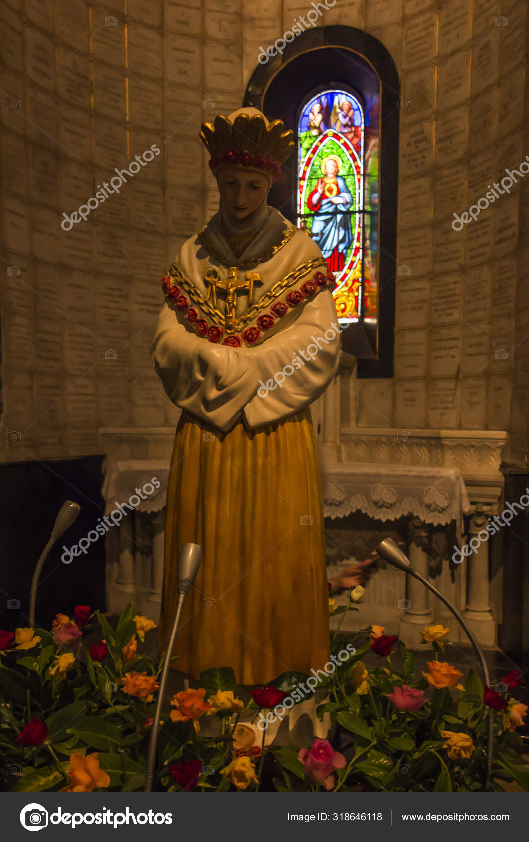 Santuario de la salette fotos de stock, imágenes de Santuario de la salette sin royalties | Depositphotos Santuario de la salette fotos de stock, imágenes de Santuario de la salette sin royalties | Depositphotos