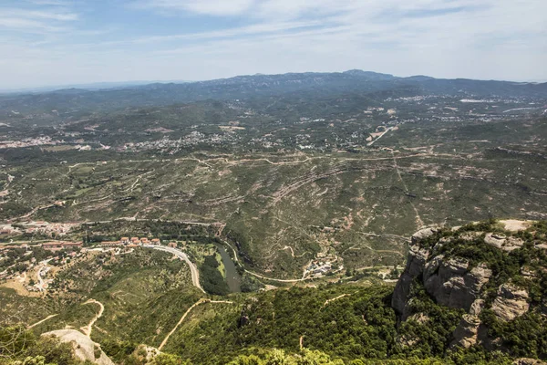 Pohled na okolní prostředí v klášteře Montserrat ve Španělsku, — Stock fotografie