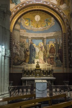 Lourdes, Fransa, 24 Haziran 2019: Tespih Bazilikasının İçi