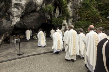 Immaculate Conception Bizim Lady Heykeli bir tespih ile