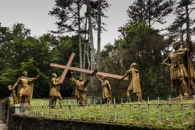 Lourdes, Fransa, 24 Haziran 2019: İsa'nın Haçı Yolu, fragme
