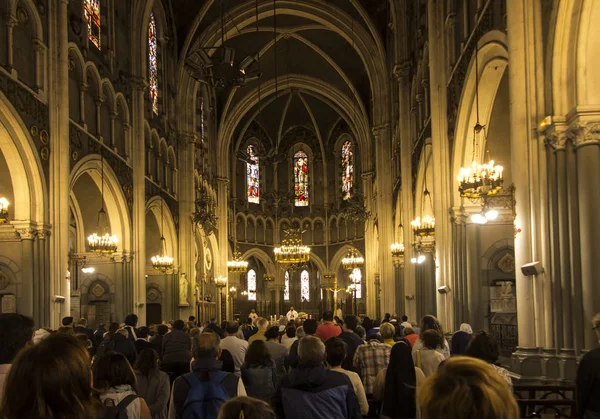 Lourdes, França, 24 de junho de 2019: Interior da basílica superior de — Fotografia de Stock