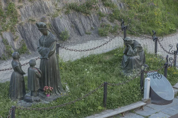 La Salette-een heiligdom gerelateerd aan de verschijning van onze lieve vrouw f — Stockfoto