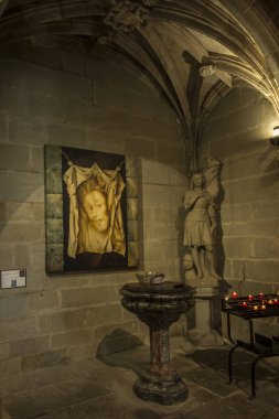 Carcassonne, Fransa, 25 Haziran 2019: Dekoratif vaftiz yazı tipi 