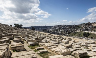 Kudüs, İsrail zeytin Dağı üzerinde eski Yahudi Mezarlığı