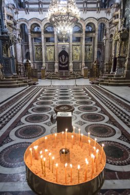 Kudüs, İsrail, 30 Ocak 2020: Katolik, İsrail 'in Kudüs kentindeki Kutsal Mezar Kilisesi' nin merkezindeki kilisedir..