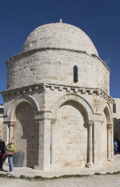 エレオン山の昇天礼拝堂 イスラエルの東エルサレムのオリーブ山 — ストック写真