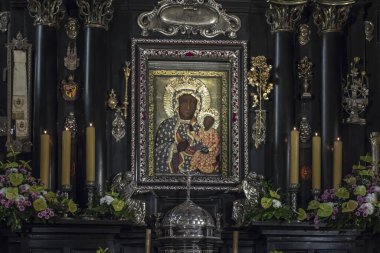 Czestochowa, Polonya, 19 Mart 2020: Jasna Gora Manastırı: Czestochowa 'nın Siyahi Meryem Ana' sının şapeli ve Muhteşem Görüntüsü)