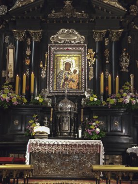 Czestochowa, Polonya, 19 Mart 2020: Jasna Gora Manastırı: Czestochowa 'nın Siyahi Meryem Ana' sının şapeli ve Muhteşem Görüntüsü)