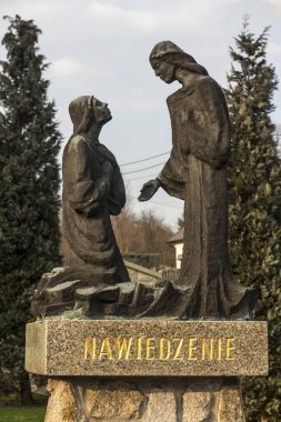 Lesniow, Zarki, Polonya, 31 Mart 2019: Lesniow, Polonya, Silezya 'da Tanrı' nın Annesi Sığınak 'ın çevresindeki tespih sırları