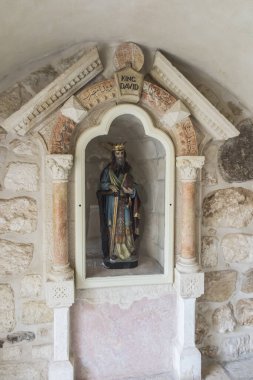 Beytüllahim, Filistin Yönetimi, 28 Ocak 2020: Kral Davut 'un heykeli, Filistin' deki Beytüllahim 'deki Milk Grotto Kilisesi' nin girişindeki bir oyukta duruyor.