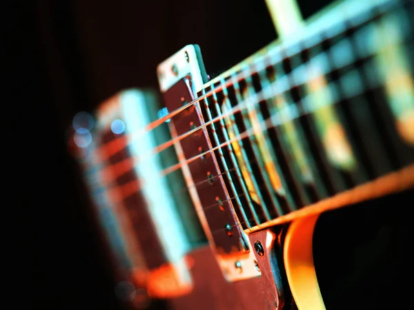 Ζωηρόχρωμη αφηρημένη ηλεκτρική κιθάρα — Φωτογραφία Αρχείου