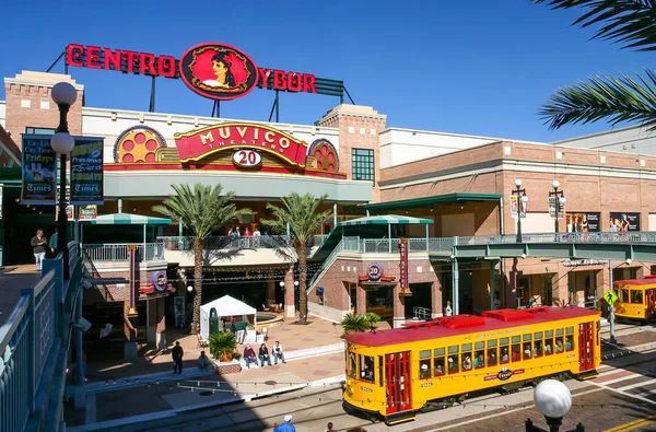 Centro Ybor entrance with yellow tram — Stock Photo, Image