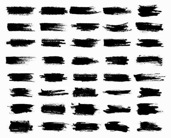 Horizontal black ink scratches or brush watercolor — Stock Vector