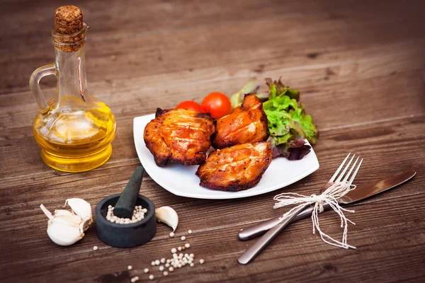 kebab melanzana, patlican kebab, cucina turca, isolato su priorità ... kebab melanzana, patlican kebab, cucina turca, isolato su priorità ...