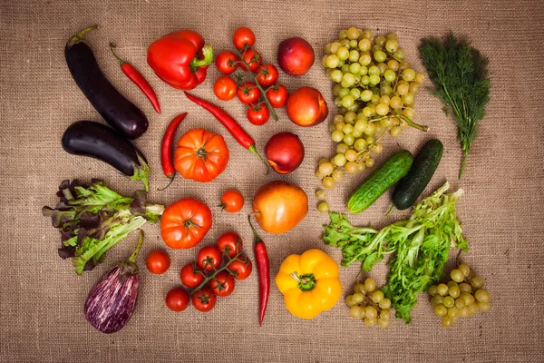 Kolekce ze zralého ovoce a zeleniny — Stock fotografie