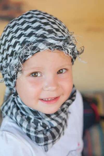 Bedevi fuları, küçük kız