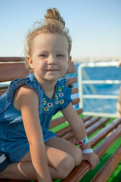 küçük kız sana bakmak