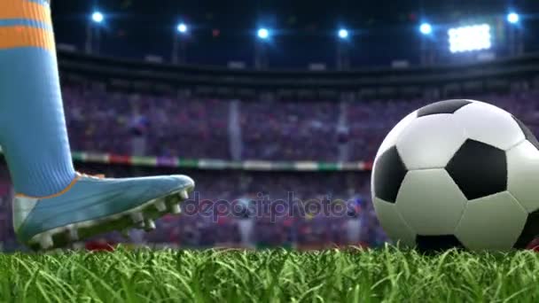 Hedefe yakıcı futbol topu ile ağır çekimde çekim — Stok video