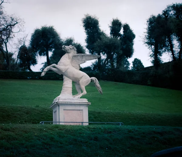 Pegasus heykeli Floransa