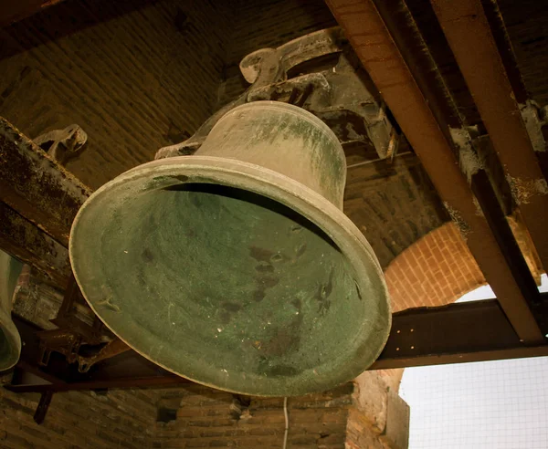 Ringing church bell — Stock Photo, Image